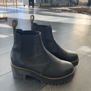 Dr. Martens Black Chelsea Boot Size 8 (39)